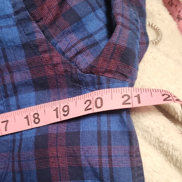 Patagonia Mens Blue and Dark Red Plaid Organic Cotton Flannel Shirt - Picture 7 of 8